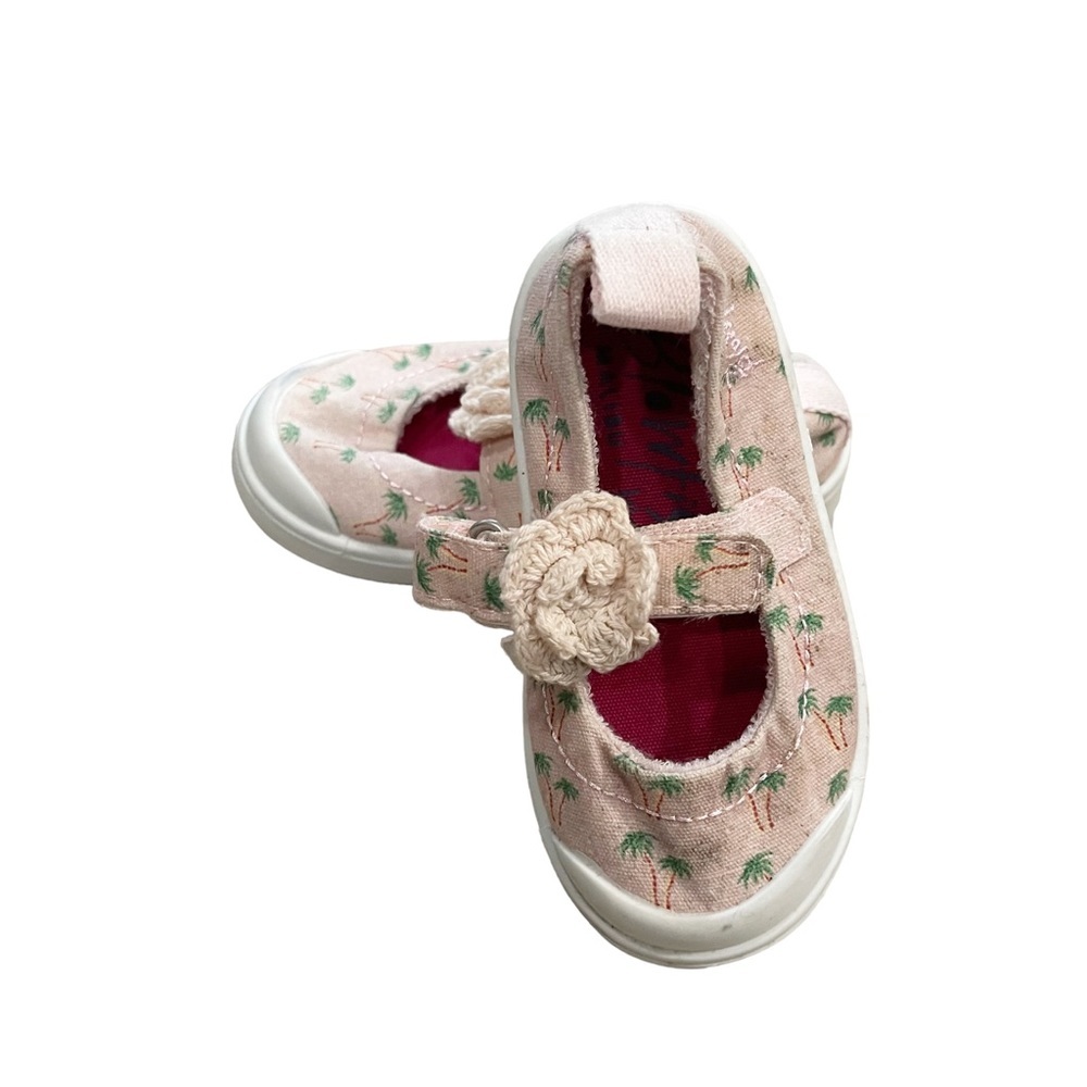 **FREE SHIP!! 💕 Blowfish Pink Palm-Print Mary Jane Sneakers with Knotted Flower